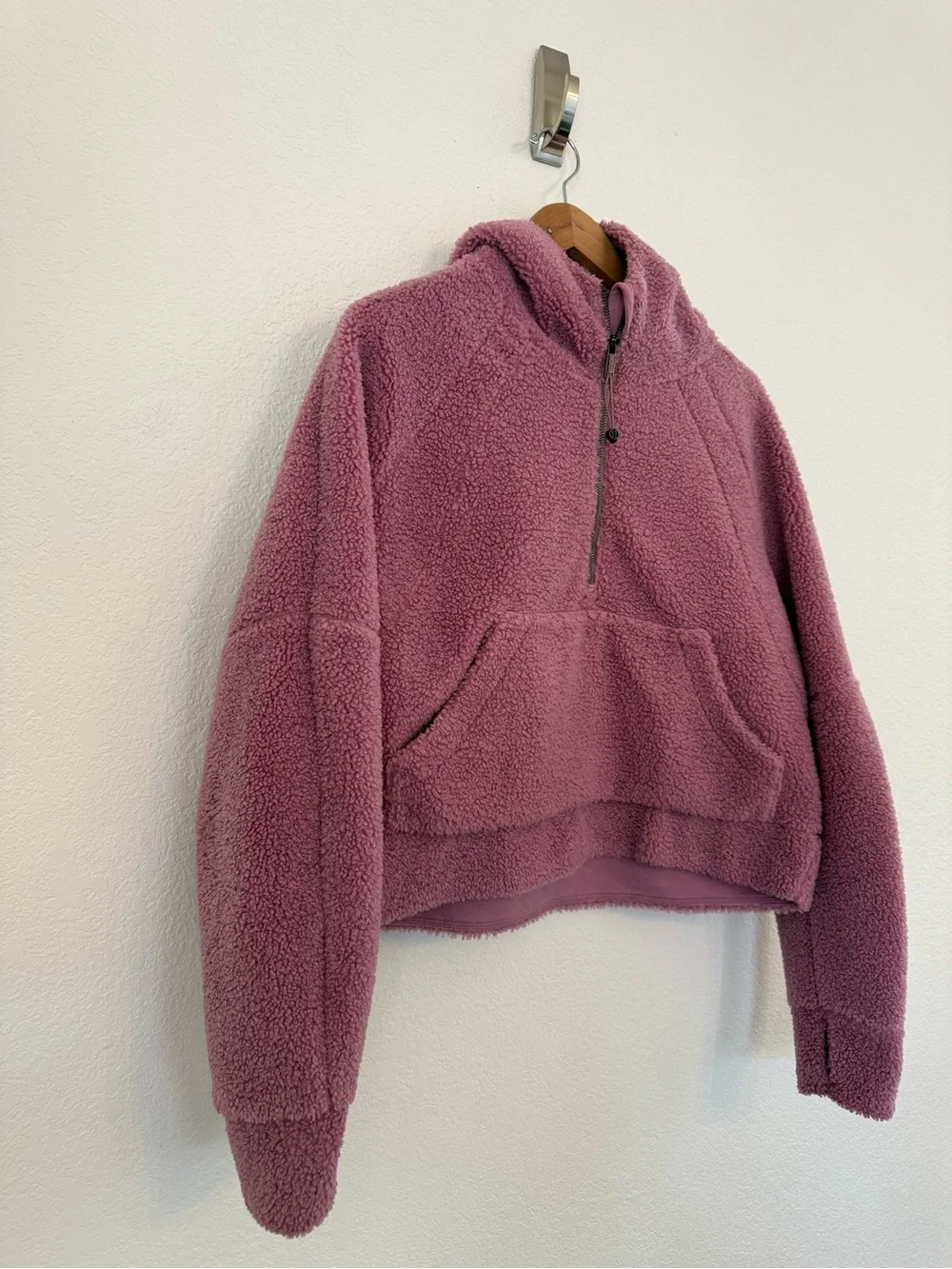 Lululemon Scuba Oversized Cropped Fleece Funnel quarter zip hoodie in size M/L